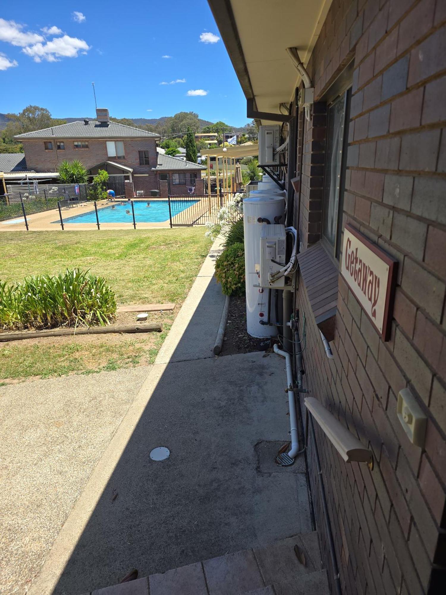 Tumut Valley Motel Pet Friendly Exterior foto